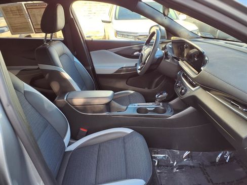 Used 2024 Buick Envista Preferred image 5