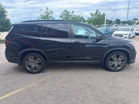 Used 2022 Honda Pilot Sport image 4