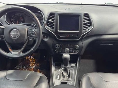 Used 2021 Jeep Cherokee Latitude Lux w/ Comfort/Convenience Group FWD image 18