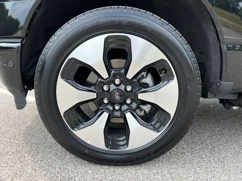 Used 2023 Ford F150 Lightning Platinum AWD/4WD image 16
