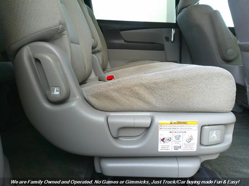 Used 2016 Honda Odyssey LX image 26
