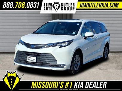 Used 2021 Toyota Sienna XLE