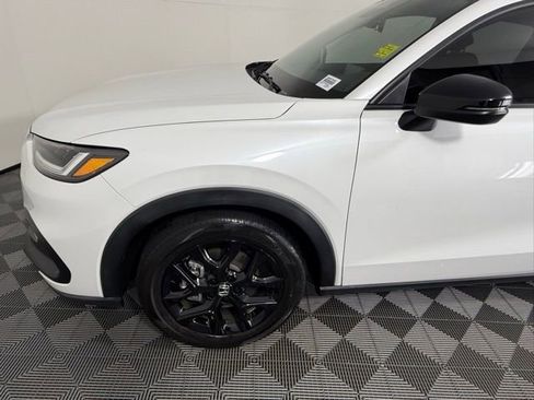 Used 2024 Honda HR-V Sport image 12