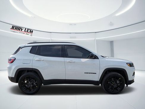 New 2026 Jeep Compass Latitude AWD/4WD image 2