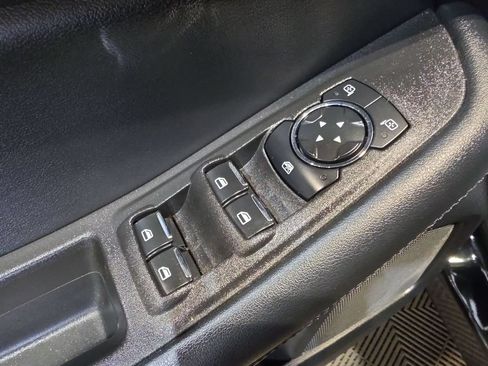 Used 2024 Ford Edge SEL AWD/4WD image 15