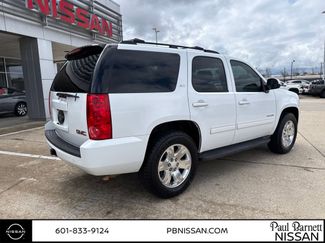Used 2011 GMC Yukon SLT video 3