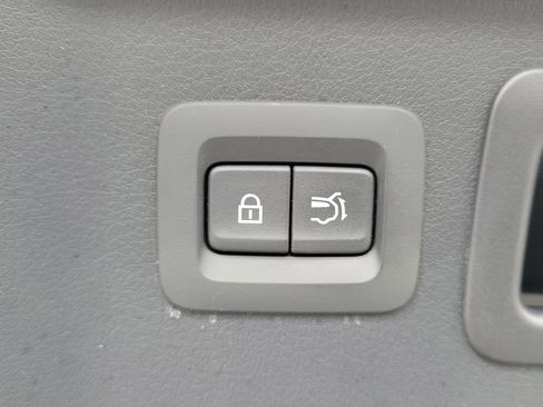 Used 2025 MAZDA CX-70 Plug-In Hybrid w/ Premium Plus image 11