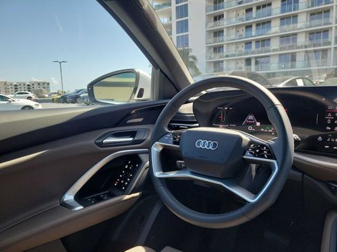 Certified 2025 Audi Q5 Premium Plus w/ Premium Plus AWD/4WD image 7