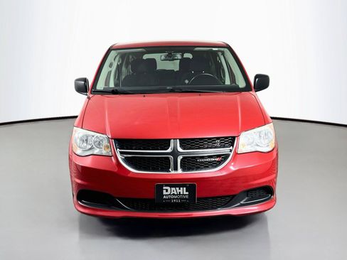 Used 2014 Dodge Grand Caravan SE w/ Quick Order Package 29E SE FWD image 3