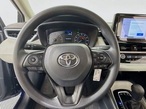 Certified 2025 Toyota Corolla LE image 11