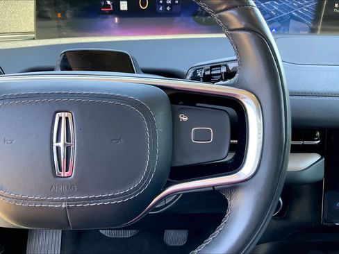 Certified 2025 Lincoln Navigator Reserve AWD/4WD image 49