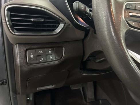 Used 2020 Hyundai Santa Fe SEL image 19