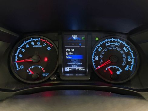 Used 2020 Toyota Tacoma SR w/ SX Package AWD/4WD image 18