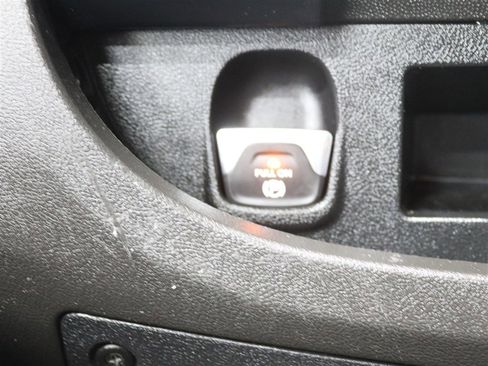 Used 2024 RAM ProMaster 2500 w/ Convenience Group FWD image 32