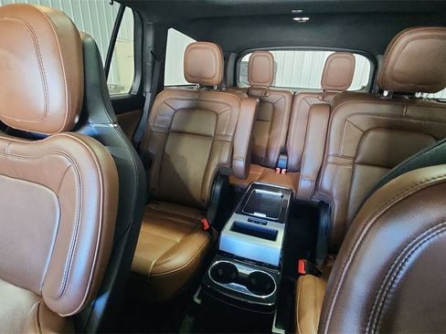 Used 2023 Lincoln Aviator Reserve w/ Equipment Group 201A image 12