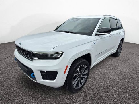 Used 2022 Jeep Grand Cherokee Overland AWD/4WD image 3