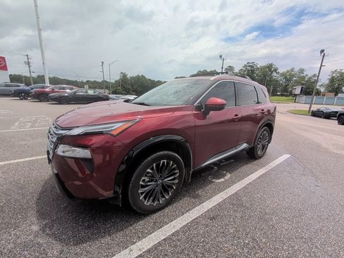 Used 2026 Nissan Rogue Platinum w/ Platinum Premium Package AWD/4WD image 1