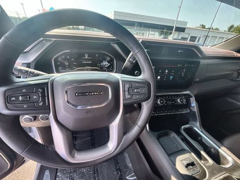 Used 2024 GMC Sierra 2500 Denali w/ Denali Reserve Package AWD/4WD image 15