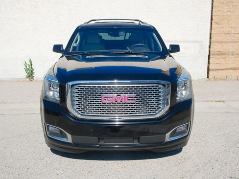 Used 2015 GMC Yukon XL Denali w/ Premium Package image 2