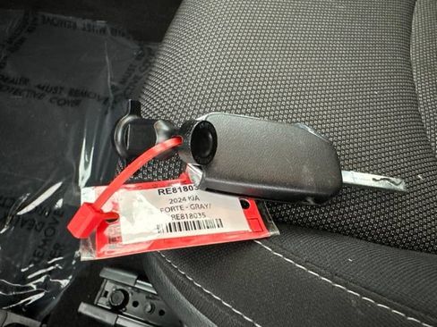 Certified 2024 Kia Forte LXS w/ LXS Technology Package FWD image 29