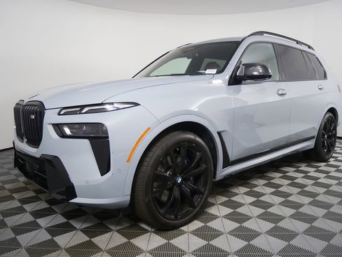 Certified 2025 BMW X7 M60i image 7