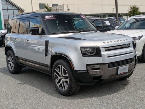 Used 2023 Land Rover Defender 110 X-Dynamic SE AWD/4WD image 3