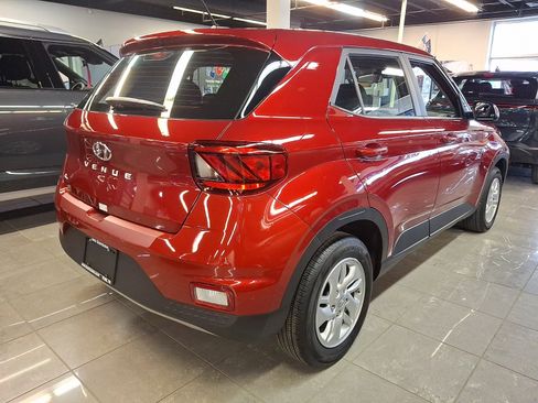 New 2025 Hyundai Venue SE image 6