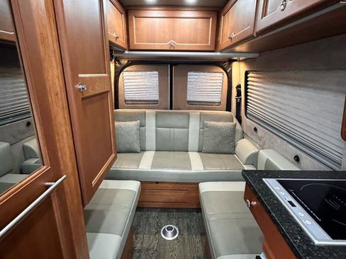 Used 2016 Mercedes-Benz Sprinter 2500 image 64