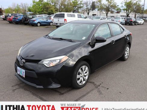 Used 2014 Toyota Corolla LE FWD image 1