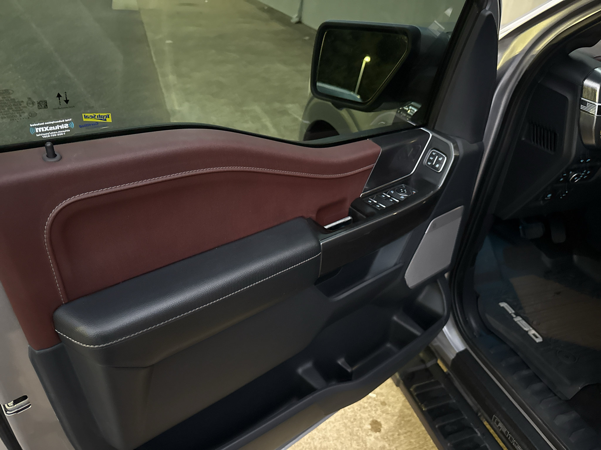 Used 2022 Ford F150 Lariat AWD/4WD image 11