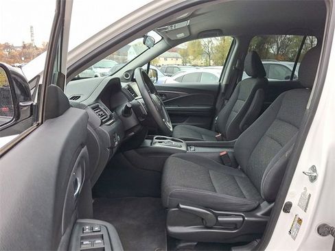 Used 2022 Honda Ridgeline Sport image 14