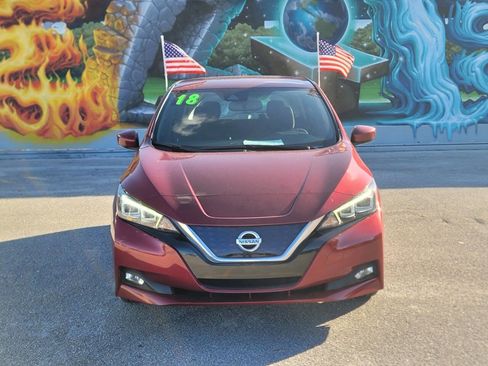 Used 2018 Nissan Leaf SV w/ SV Technology Package image 3