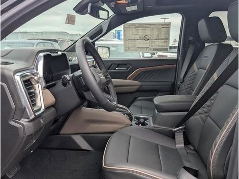 New 2026 GMC Canyon Denali image 14