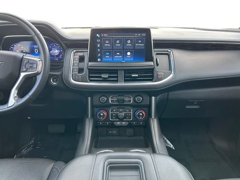 Used 2023 Chevrolet Tahoe Z71 w/ Z71 Off-Road Package AWD/4WD image 13