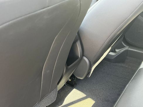 Used 2025 Chevrolet Trax LT image 23