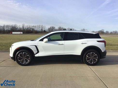 Used 2024 Chevrolet Blazer EV LT image 9