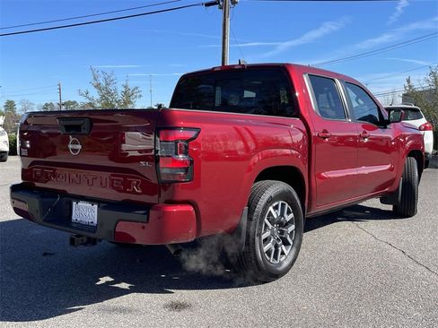 Used 2024 Nissan Frontier SL w/ Technology Package image 3