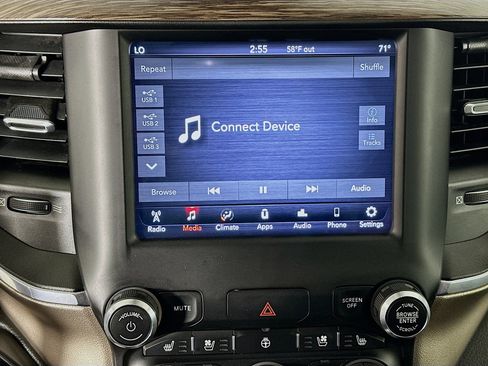 Used 2019 RAM 1500 Laramie w/ Off Road Group image 19