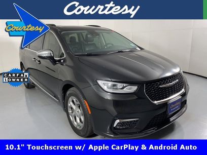 Used 2023 Chrysler Pacifica Limited