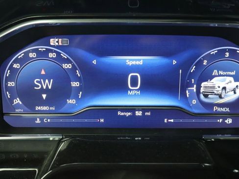 Used 2024 Chevrolet Silverado 3500 High Country w/ Technology Package image 3