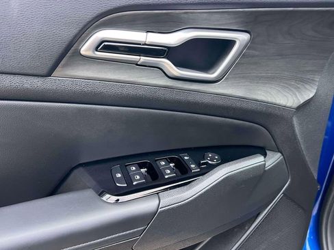 Used 2025 Kia Sportage X-Line w/ Premium Package image 15