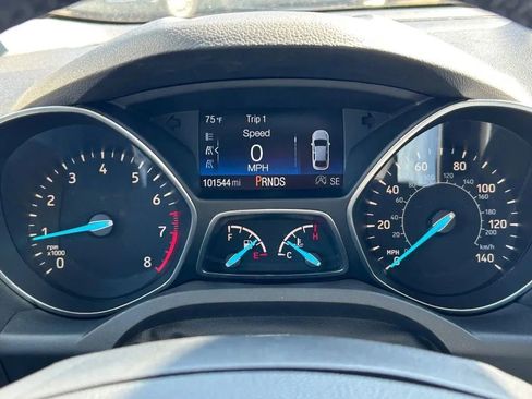 Used 2017 Ford Escape Titanium image 22