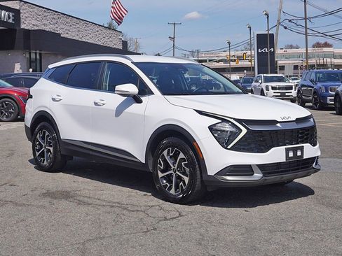 Used 2023 Kia Sportage EX image 2