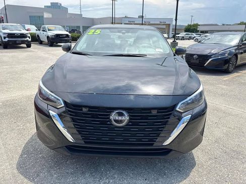 Used 2025 Nissan Sentra S FWD image 2