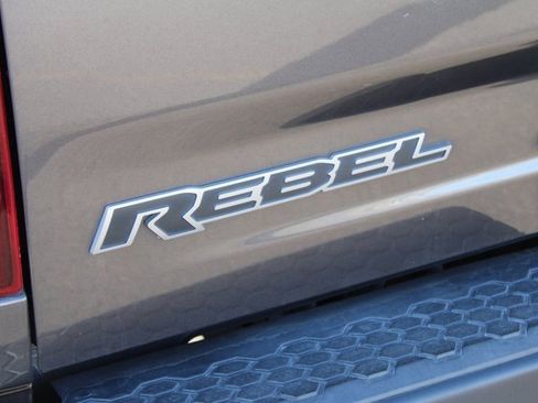 Used 2017 RAM 1500 Rebel w/ Luxury Group image 33