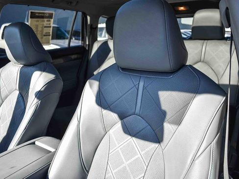 Used 2022 Toyota Highlander Platinum image 20