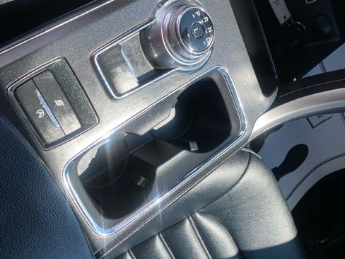 Used 2020 Ford Fusion SEL FWD image 29