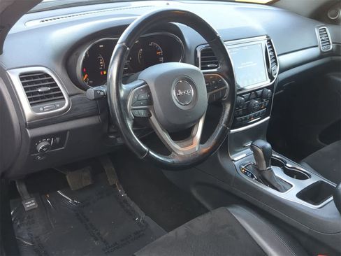 Certified 2020 Jeep Grand Cherokee Altitude image 10