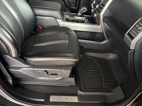 Used 2020 Ford F150 Platinum image 32