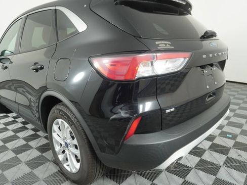 Used 2020 Ford Escape SE FWD image 12